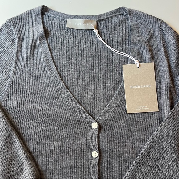 NWT Everlane The Ultrafine Merino Ribbed Cardigan - Heather Mid Grey - Picture 9 of 9